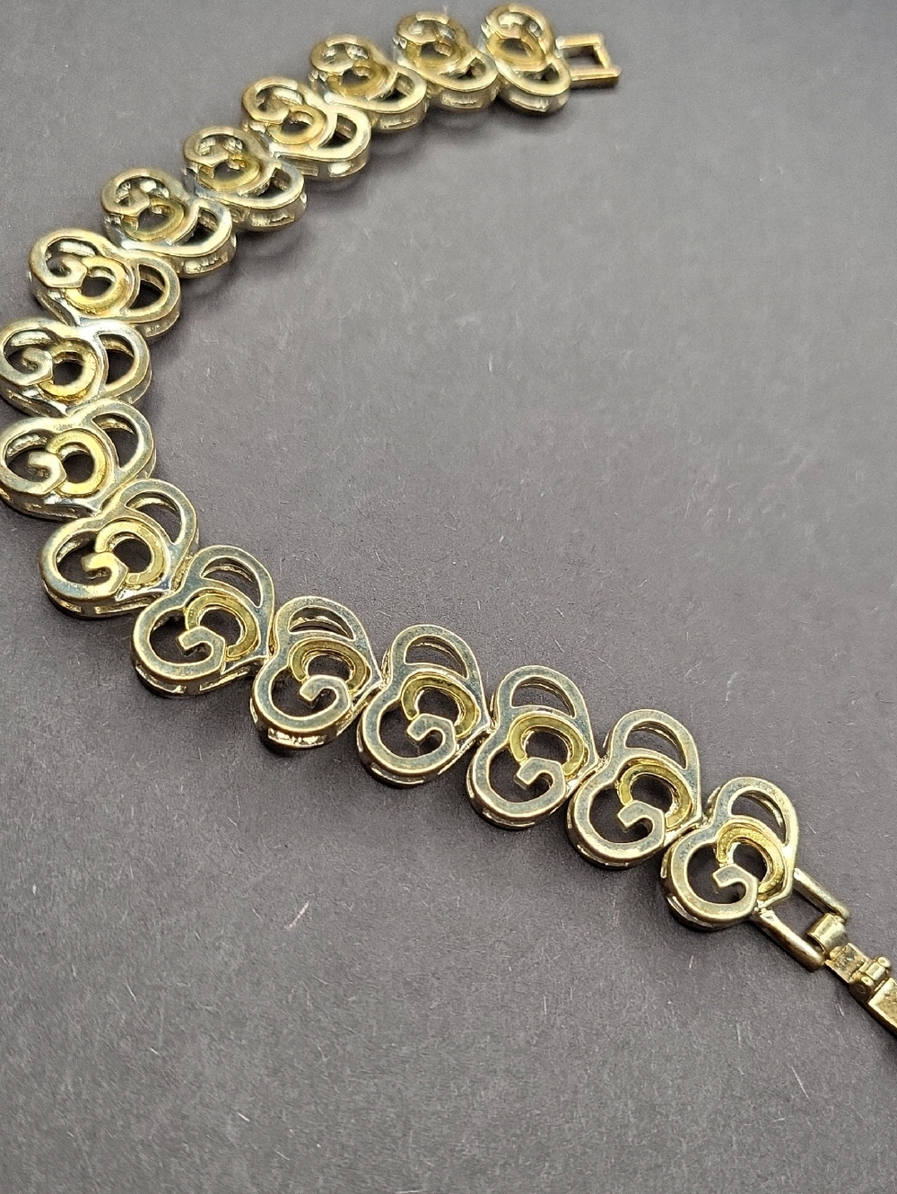 Two-tone Linked Swirl Chain Bracelet